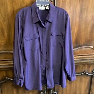 Apparenza long sleeve  button front with pockets.  Purple Size XL
